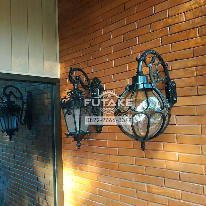 lampu-dinding-klasik-teras-rumah