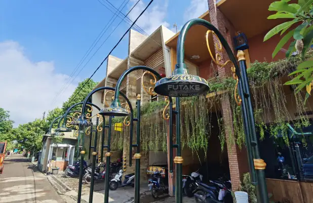 tiang lampu antik