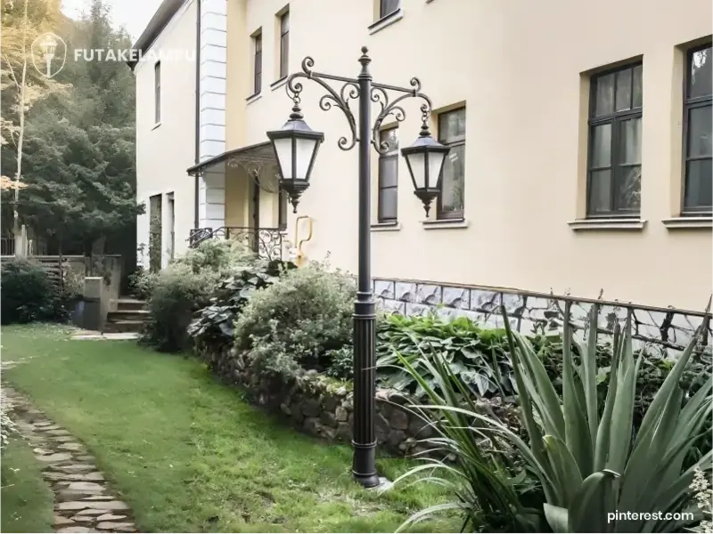 inspirasi tiang lampu taman klasik double head