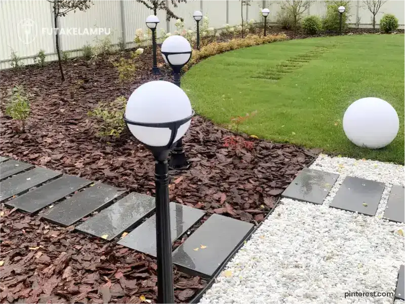 inspirasi tiang lampu taman minimalis