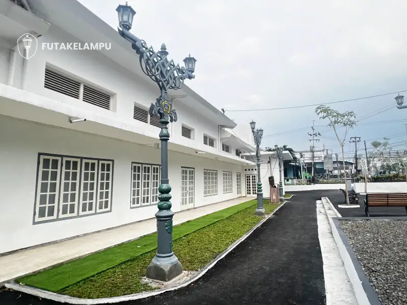 jenis tiang lampu taman
