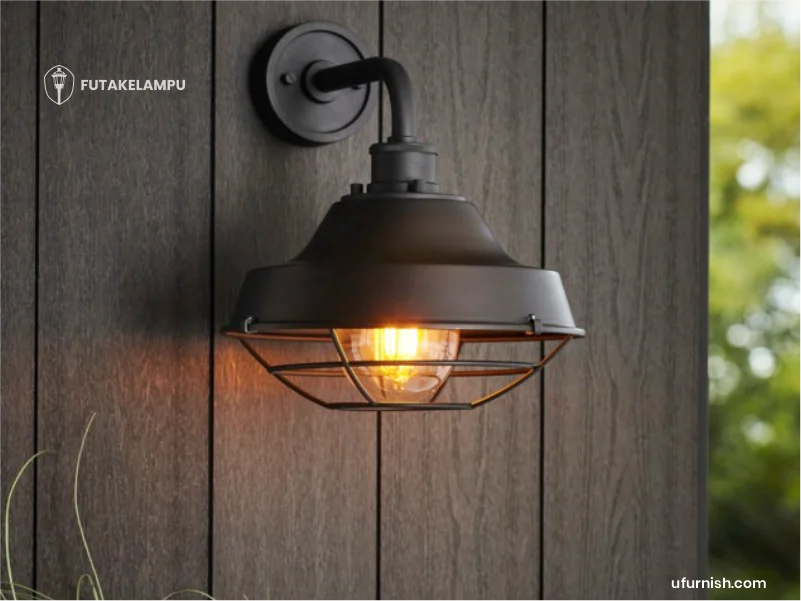Lampu-Dinding-Outdoor-Industrial-Hitam