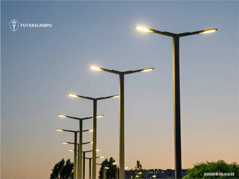 standar tinggi tiang PJU di pemukiman