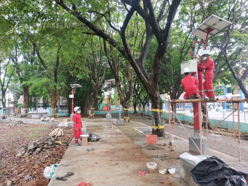 harga tiang lampu tenaga surya dan rekomendasi