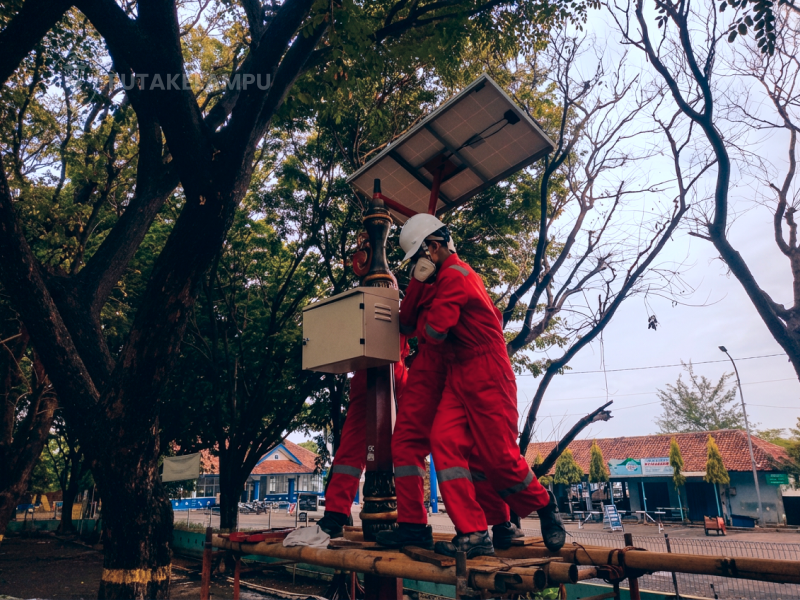 konsultasi pengadaan tiang lampu tenaga surya Dana Desa bersama Futake