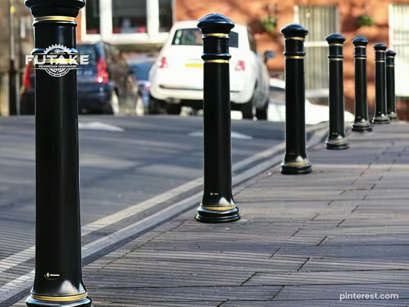 apa itu bollard trotoar pembatas jalan?
