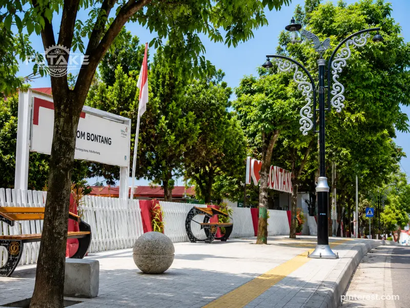 Tiang Lampu Dekorasi Bontang