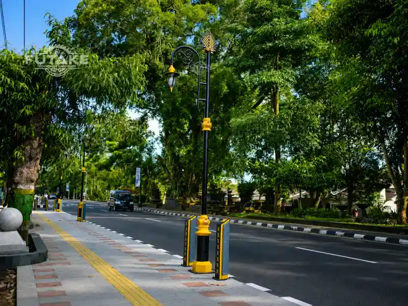 Tiang Lampu Proyek Sleman