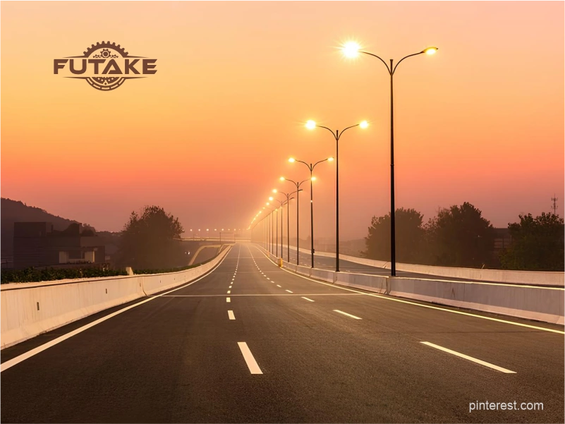 Ilustrasi pemilihan tinggi tiang lampu jalan berdasarkan fungsi dan lokasi pemasangan untuk menghasilkan pencahayaan yang optimal.