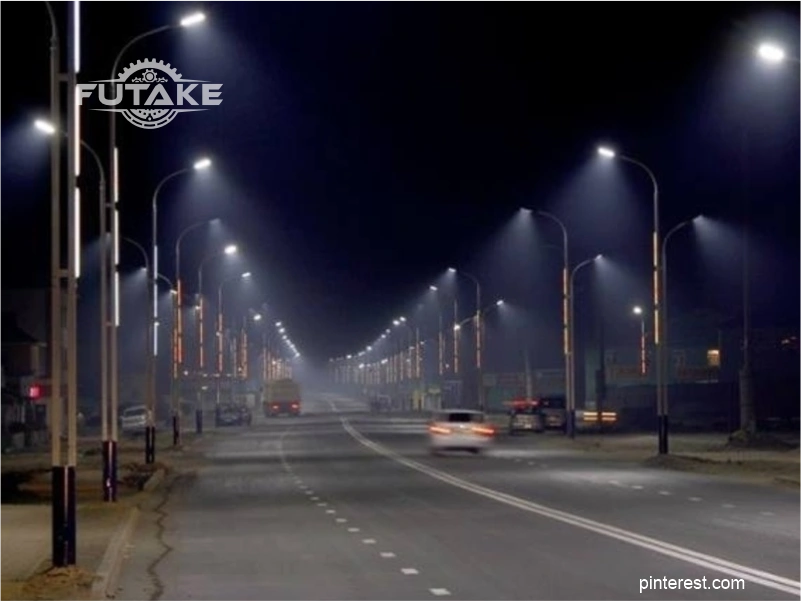 Ilustrasi tips memilih tiang lampu jalan yang tepat sesuai kebutuhan proyek dan spesifikasi teknis.