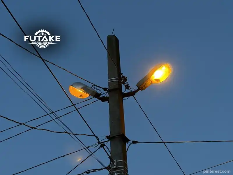gambar lampu jalan pln dengan kabel