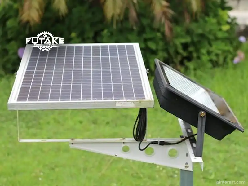 gambar lampu jalan tenaga surya (solar street light)