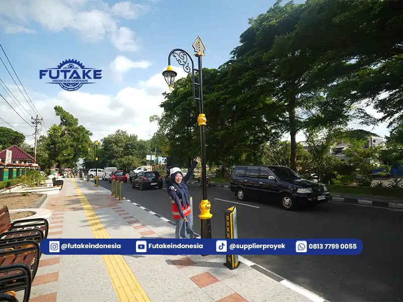 tiang lampu di jalur pedestrian langsung dari produsen futake