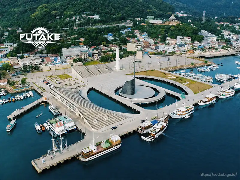 Tiang lampu taman wisata pada proyek nyata di kawasan wisata